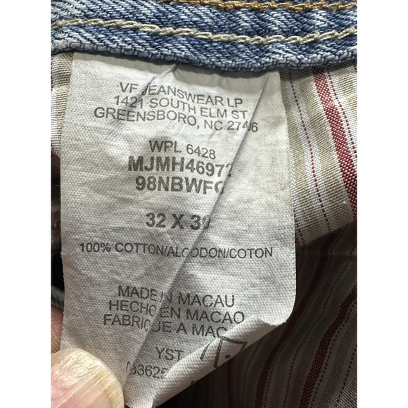 Wrangler Jeans Mens 32x30 Relaxed Boot Fit Distressed Stained Denim Pants - Picture 3 of 14